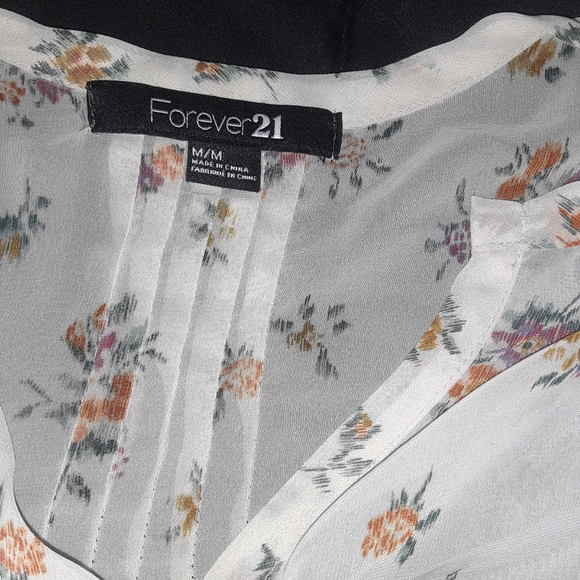 Forever 21 Size M blouse - Picture 3 of 4